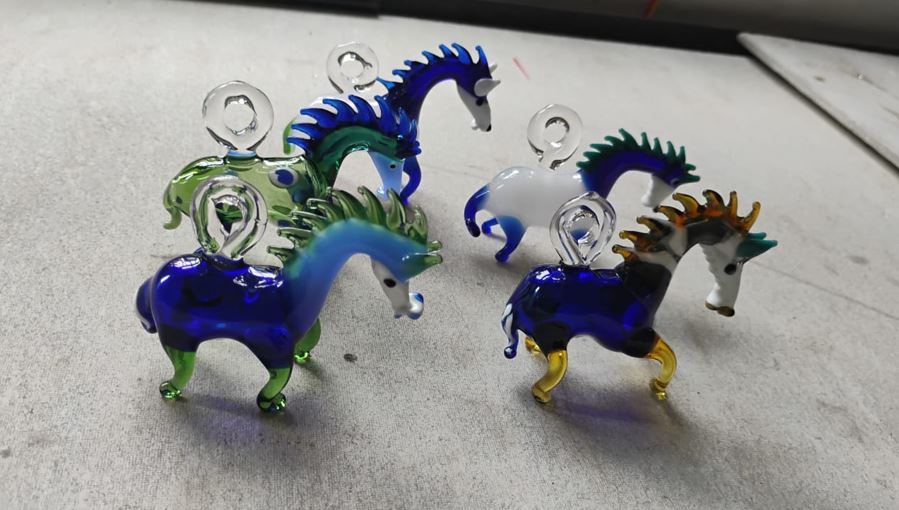 Glass Hanging Statue2