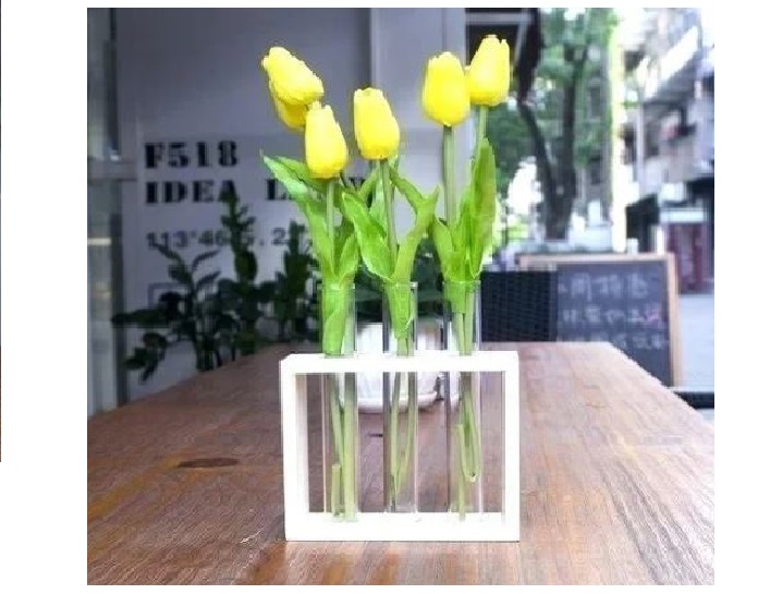 Glass Vase with wood3